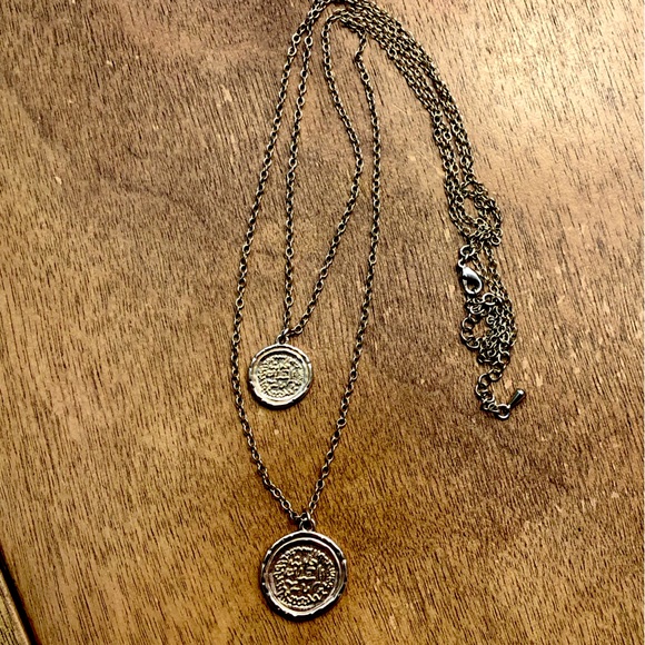 Vestique Reversible Layered Coin Necklace - Gold - Picture 3 of 5